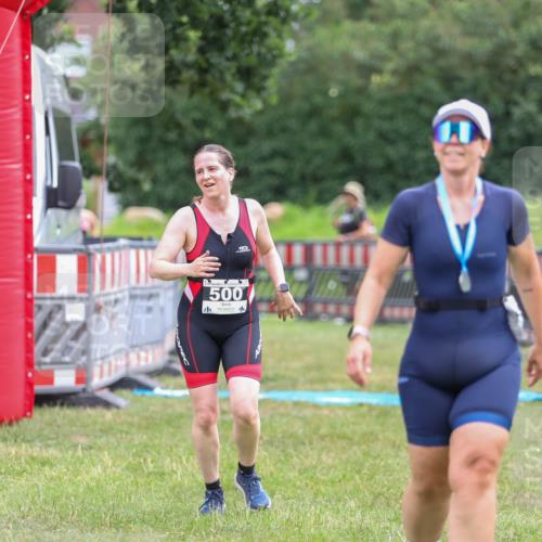 21.06.2026 - 29. Vierlanden-Triathlon Andreas Tolksdorf http://msf.ph/oto/9918472 21.06.2026 11:57:16 Ziel 298, 500 meine-sportfotos.de