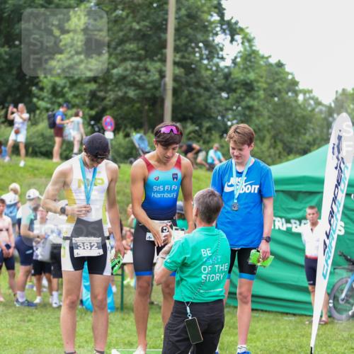 21.06.2026 - 29. Vierlanden-Triathlon Andreas Tolksdorf http://msf.ph/oto/9918502 21.06.2026 11:58:46 Ziel 589, 617 meine-sportfotos.de