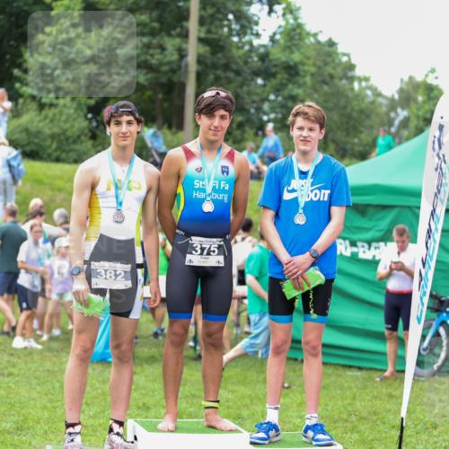 21.06.2026 - 29. Vierlanden-Triathlon Andreas Tolksdorf http://msf.ph/oto/9918513 21.06.2026 11:59:01 Ziel  meine-sportfotos.de