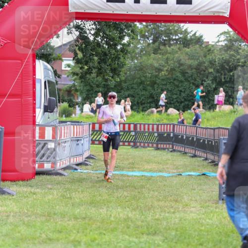 21.06.2026 - 29. Vierlanden-Triathlon Andreas Tolksdorf http://msf.ph/oto/9918523 21.06.2026 12:10:42 Ziel 47 meine-sportfotos.de