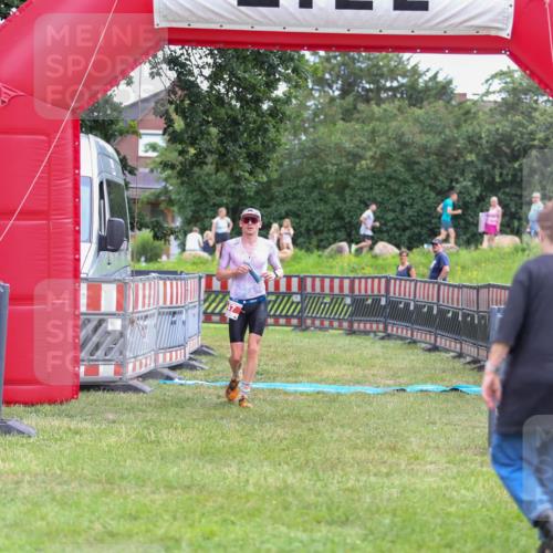 21.06.2026 - 29. Vierlanden-Triathlon Andreas Tolksdorf http://msf.ph/oto/9918524 21.06.2026 12:10:42 Ziel 47 meine-sportfotos.de