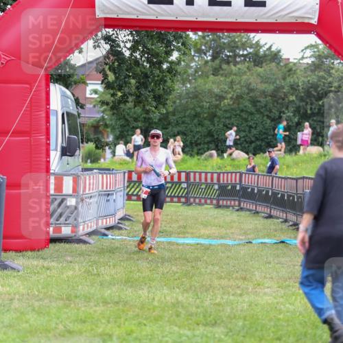 21.06.2026 - 29. Vierlanden-Triathlon Andreas Tolksdorf http://msf.ph/oto/9918525 21.06.2026 12:10:42 Ziel 47 meine-sportfotos.de