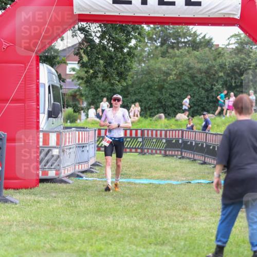 21.06.2026 - 29. Vierlanden-Triathlon Andreas Tolksdorf http://msf.ph/oto/9918530 21.06.2026 12:10:42 Ziel 47 meine-sportfotos.de