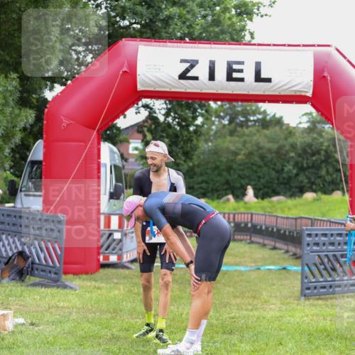 21.06.2026 - 29. Vierlanden-Triathlon Andreas Tolksdorf http://msf.ph/oto/9918580 21.06.2026 12:12:43 Ziel  meine-sportfotos.de