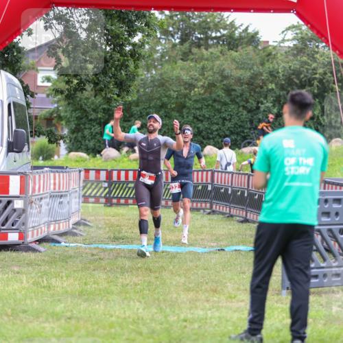 21.06.2026 - 29. Vierlanden-Triathlon Andreas Tolksdorf http://msf.ph/oto/9918669 21.06.2026 12:19:34 Ziel 9, 132 meine-sportfotos.de