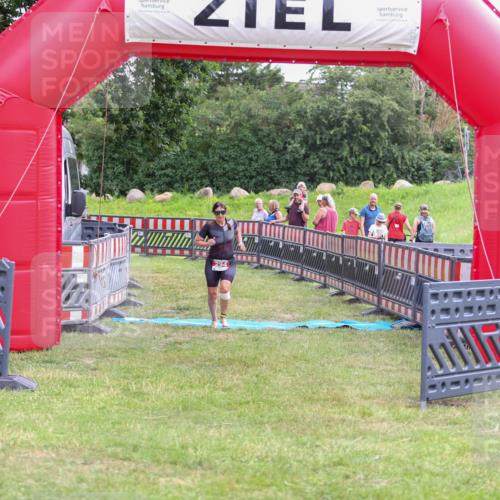 21.06.2026 - 29. Vierlanden-Triathlon Andreas Tolksdorf http://msf.ph/oto/9918685 21.06.2026 12:22:28 Ziel 294 meine-sportfotos.de