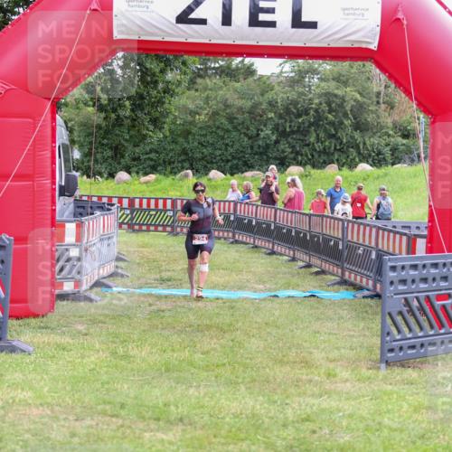 21.06.2026 - 29. Vierlanden-Triathlon Andreas Tolksdorf http://msf.ph/oto/9918686 21.06.2026 12:22:28 Ziel 294 meine-sportfotos.de
