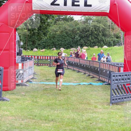 21.06.2026 - 29. Vierlanden-Triathlon Andreas Tolksdorf http://msf.ph/oto/9918697 21.06.2026 12:22:28 Ziel 294 meine-sportfotos.de
