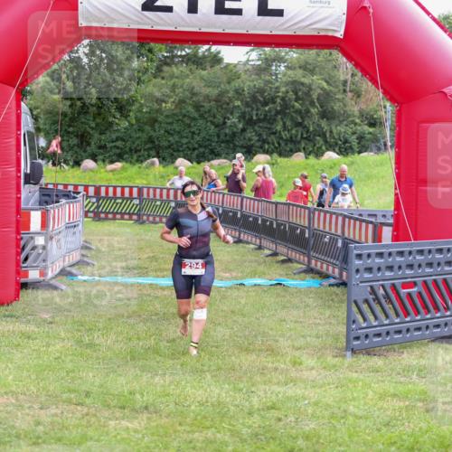 21.06.2026 - 29. Vierlanden-Triathlon Andreas Tolksdorf http://msf.ph/oto/9918703 21.06.2026 12:22:30 Ziel 294 meine-sportfotos.de