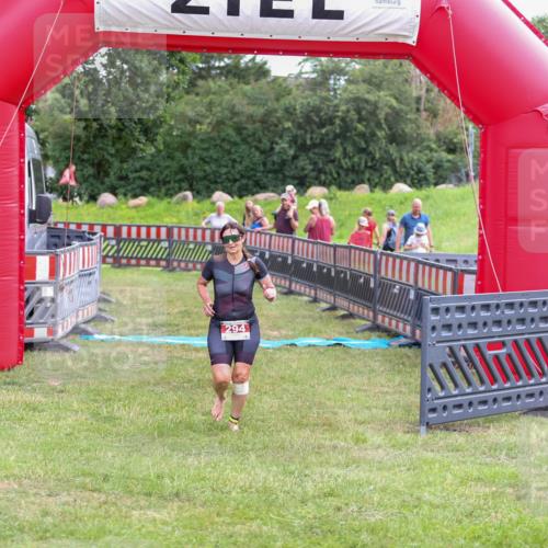 21.06.2026 - 29. Vierlanden-Triathlon Andreas Tolksdorf http://msf.ph/oto/9918704 21.06.2026 12:22:30 Ziel 294 meine-sportfotos.de