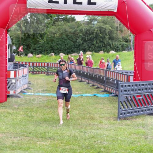 21.06.2026 - 29. Vierlanden-Triathlon Andreas Tolksdorf http://msf.ph/oto/9918707 21.06.2026 12:22:30 Ziel 294 meine-sportfotos.de