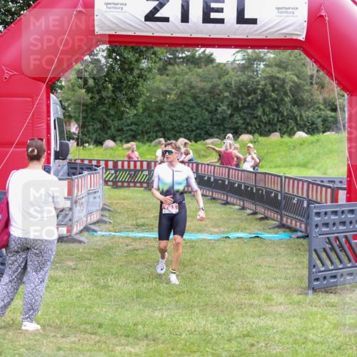 21.06.2026 - 29. Vierlanden-Triathlon Andreas Tolksdorf http://msf.ph/oto/9918715 21.06.2026 12:23:01 Ziel 193 meine-sportfotos.de