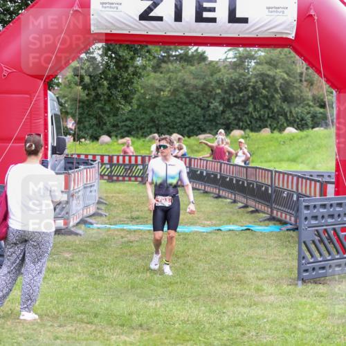 21.06.2026 - 29. Vierlanden-Triathlon Andreas Tolksdorf http://msf.ph/oto/9918716 21.06.2026 12:23:01 Ziel 193 meine-sportfotos.de
