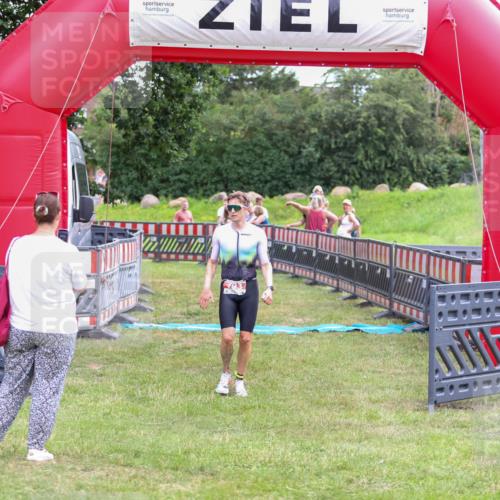 21.06.2026 - 29. Vierlanden-Triathlon Andreas Tolksdorf http://msf.ph/oto/9918717 21.06.2026 12:23:01 Ziel 193 meine-sportfotos.de