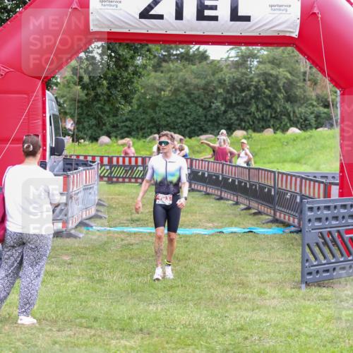 21.06.2026 - 29. Vierlanden-Triathlon Andreas Tolksdorf http://msf.ph/oto/9918718 21.06.2026 12:23:01 Ziel 193 meine-sportfotos.de