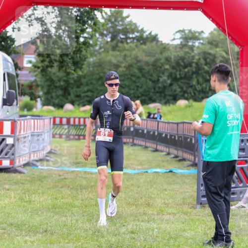 21.06.2026 - 29. Vierlanden-Triathlon Andreas Tolksdorf http://msf.ph/oto/9918814 21.06.2026 12:27:44 Ziel 61 meine-sportfotos.de