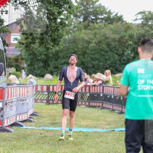 21.06.2026 - 29. Vierlanden-Triathlon Andreas Tolksdorf http://msf.ph/oto/9918833 21.06.2026 12:28:50 Ziel 129 meine-sportfotos.de