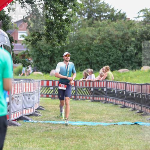 21.06.2026 - 29. Vierlanden-Triathlon Andreas Tolksdorf http://msf.ph/oto/9918890 21.06.2026 12:30:37 Ziel 49 meine-sportfotos.de