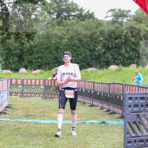 21.06.2026 - 29. Vierlanden-Triathlon Andreas Tolksdorf http://msf.ph/oto/9918905 21.06.2026 12:30:59 Ziel 164 meine-sportfotos.de