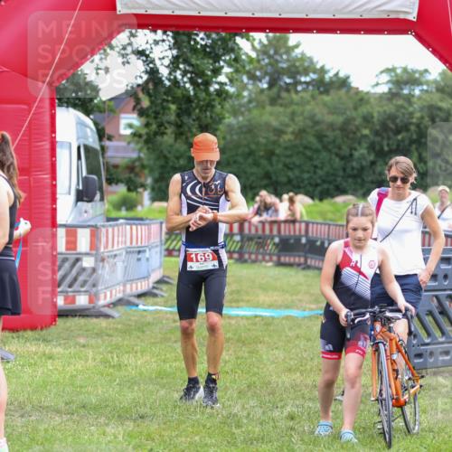 21.06.2026 - 29. Vierlanden-Triathlon Andreas Tolksdorf http://msf.ph/oto/9918934 21.06.2026 12:33:25 Ziel 169 meine-sportfotos.de