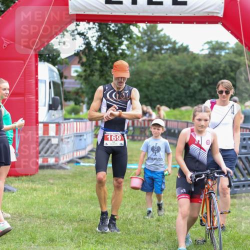 21.06.2026 - 29. Vierlanden-Triathlon Andreas Tolksdorf http://msf.ph/oto/9918943 21.06.2026 12:33:26 Ziel 169 meine-sportfotos.de