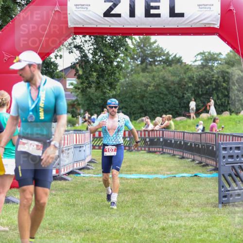 21.06.2026 - 29. Vierlanden-Triathlon Andreas Tolksdorf http://msf.ph/oto/9918982 21.06.2026 12:36:06 Ziel 107 meine-sportfotos.de