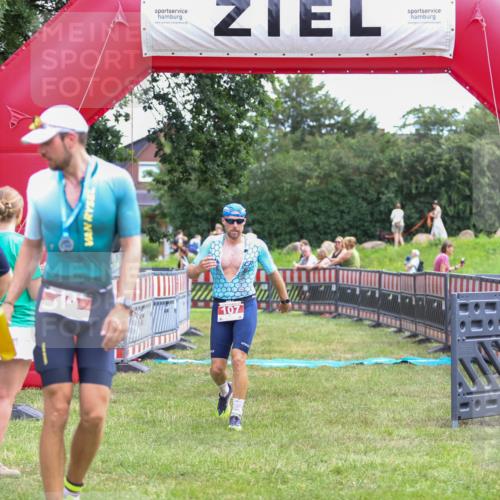 21.06.2026 - 29. Vierlanden-Triathlon Andreas Tolksdorf http://msf.ph/oto/9918983 21.06.2026 12:36:06 Ziel 107 meine-sportfotos.de