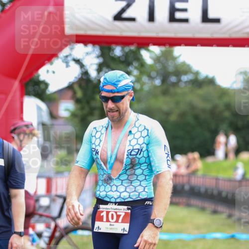 21.06.2026 - 29. Vierlanden-Triathlon Andreas Tolksdorf http://msf.ph/oto/9919000 21.06.2026 12:36:14 Ziel  meine-sportfotos.de