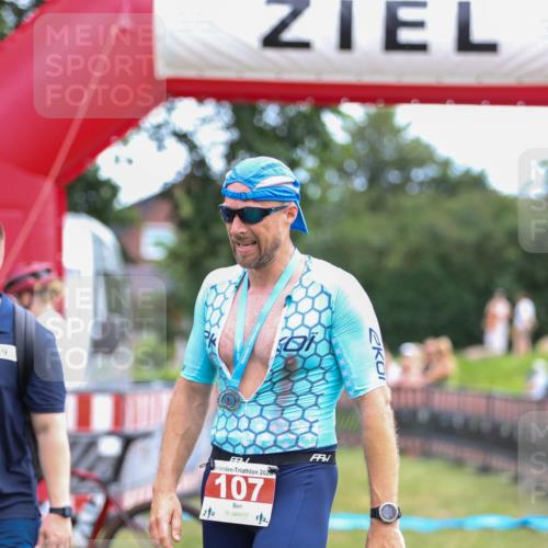 21.06.2026 - 29. Vierlanden-Triathlon Andreas Tolksdorf http://msf.ph/oto/9919002 21.06.2026 12:36:14 Ziel  meine-sportfotos.de