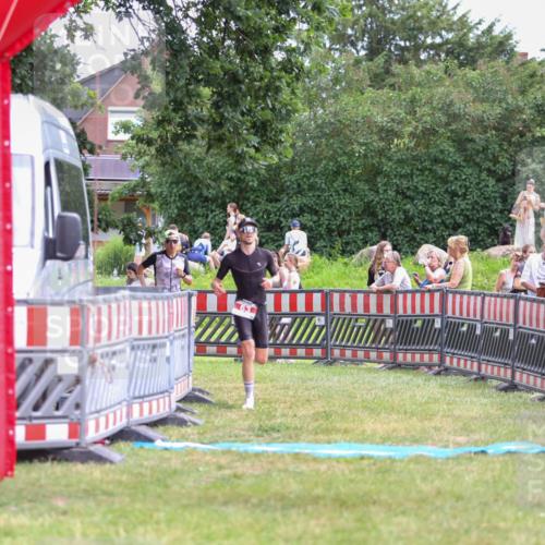 21.06.2026 - 29. Vierlanden-Triathlon Andreas Tolksdorf http://msf.ph/oto/9919006 21.06.2026 12:36:47 Ziel 63, 148 meine-sportfotos.de