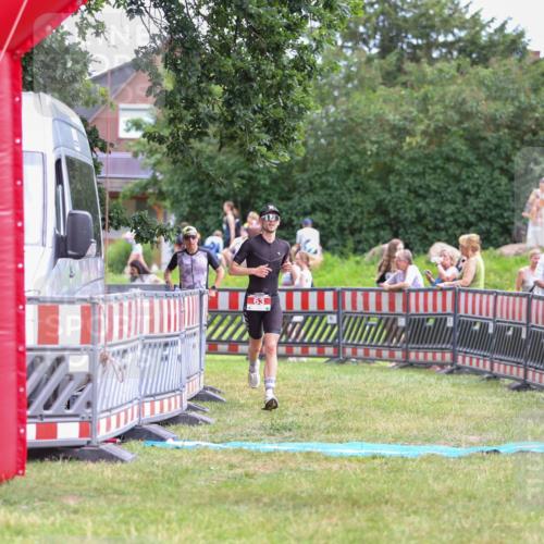 21.06.2026 - 29. Vierlanden-Triathlon Andreas Tolksdorf http://msf.ph/oto/9919009 21.06.2026 12:36:47 Ziel 63, 148 meine-sportfotos.de