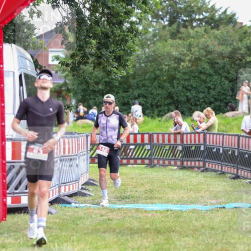 21.06.2026 - 29. Vierlanden-Triathlon Andreas Tolksdorf http://msf.ph/oto/9919022 21.06.2026 12:36:51 Ziel 63, 148 meine-sportfotos.de