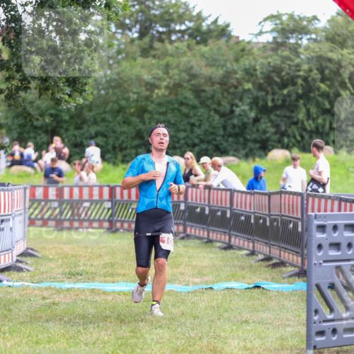 21.06.2026 - 29. Vierlanden-Triathlon Andreas Tolksdorf http://msf.ph/oto/9919049 21.06.2026 12:37:38 Ziel 108 meine-sportfotos.de