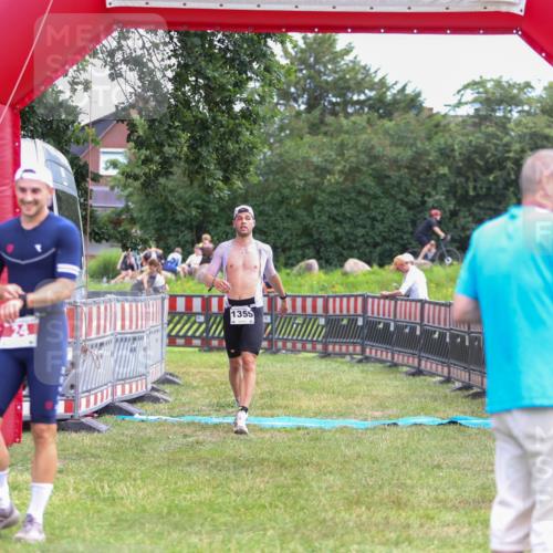 21.06.2026 - 29. Vierlanden-Triathlon Andreas Tolksdorf http://msf.ph/oto/9919082 21.06.2026 12:38:51 Ziel 24, 1355 meine-sportfotos.de