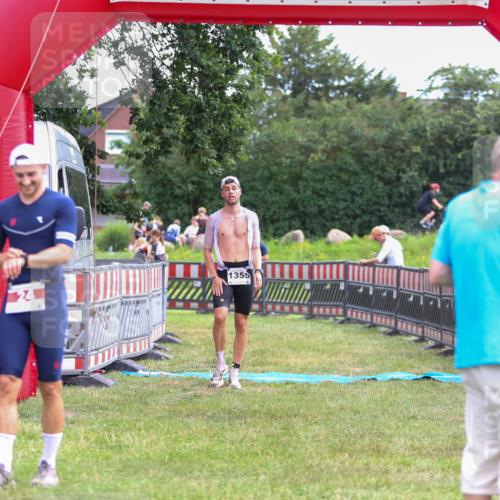 21.06.2026 - 29. Vierlanden-Triathlon Andreas Tolksdorf http://msf.ph/oto/9919088 21.06.2026 12:38:51 Ziel 24, 1355 meine-sportfotos.de