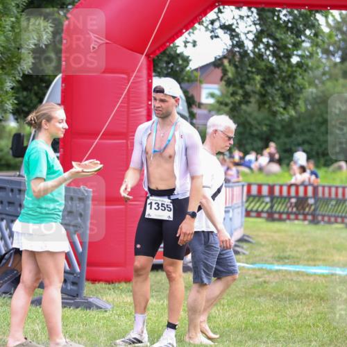 21.06.2026 - 29. Vierlanden-Triathlon Andreas Tolksdorf http://msf.ph/oto/9919098 21.06.2026 12:39:15 Ziel 202 meine-sportfotos.de