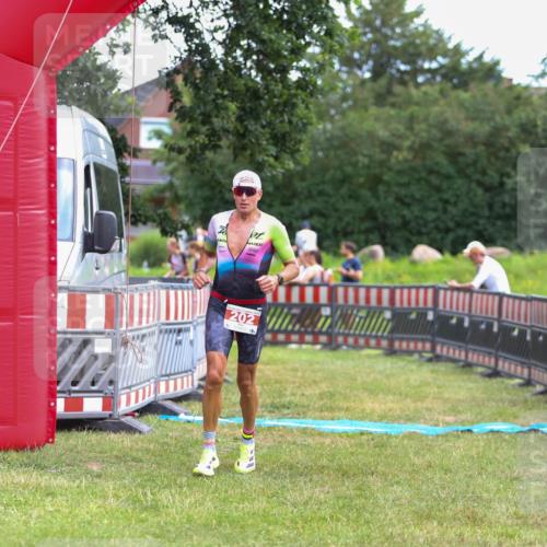 21.06.2026 - 29. Vierlanden-Triathlon Andreas Tolksdorf http://msf.ph/oto/9919103 21.06.2026 12:39:25 Ziel 16, 202 meine-sportfotos.de