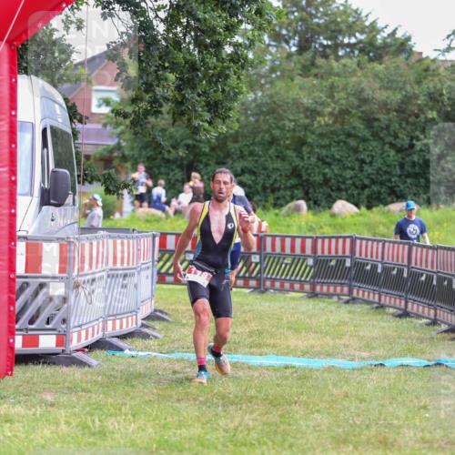 21.06.2026 - 29. Vierlanden-Triathlon Andreas Tolksdorf http://msf.ph/oto/9919174 21.06.2026 12:44:16 Ziel 118, 819 meine-sportfotos.de