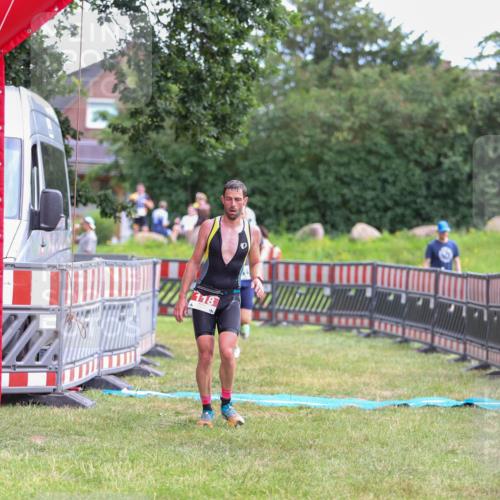 21.06.2026 - 29. Vierlanden-Triathlon Andreas Tolksdorf http://msf.ph/oto/9919176 21.06.2026 12:44:16 Ziel 118, 819 meine-sportfotos.de