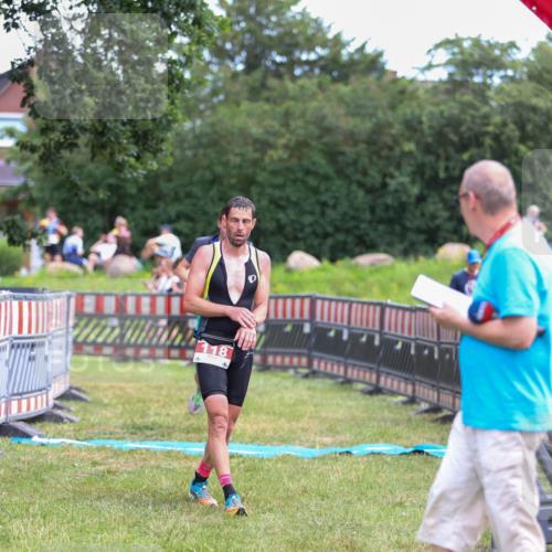 21.06.2026 - 29. Vierlanden-Triathlon Andreas Tolksdorf http://msf.ph/oto/9919180 21.06.2026 12:44:18 Ziel 118, 819 meine-sportfotos.de
