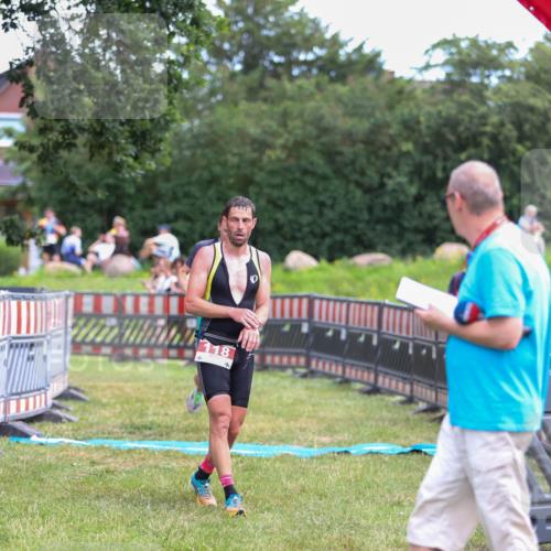 21.06.2026 - 29. Vierlanden-Triathlon Andreas Tolksdorf http://msf.ph/oto/9919181 21.06.2026 12:44:18 Ziel 118, 819 meine-sportfotos.de