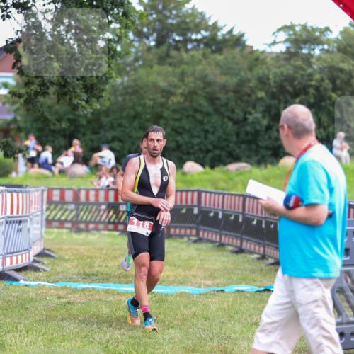 21.06.2026 - 29. Vierlanden-Triathlon Andreas Tolksdorf http://msf.ph/oto/9919182 21.06.2026 12:44:18 Ziel 118, 819 meine-sportfotos.de
