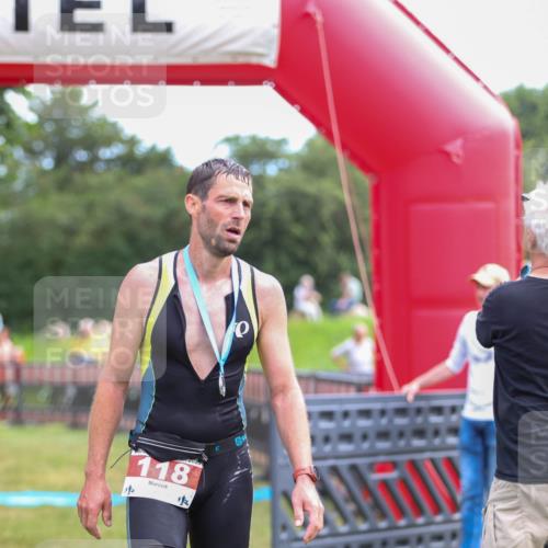 21.06.2026 - 29. Vierlanden-Triathlon Andreas Tolksdorf http://msf.ph/oto/9919197 21.06.2026 12:44:32 Ziel 667 meine-sportfotos.de