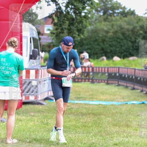 21.06.2026 - 29. Vierlanden-Triathlon Andreas Tolksdorf http://msf.ph/oto/9919239 21.06.2026 12:45:54 Ziel  meine-sportfotos.de