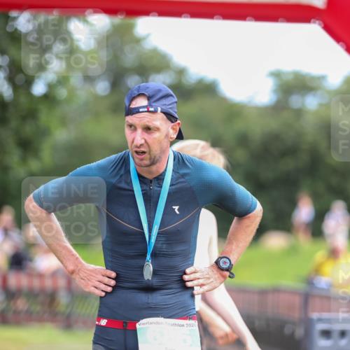 21.06.2026 - 29. Vierlanden-Triathlon Andreas Tolksdorf http://msf.ph/oto/9919242 21.06.2026 12:45:58 Ziel  meine-sportfotos.de