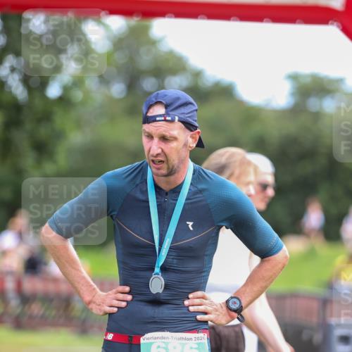 21.06.2026 - 29. Vierlanden-Triathlon Andreas Tolksdorf http://msf.ph/oto/9919245 21.06.2026 12:45:58 Ziel  meine-sportfotos.de