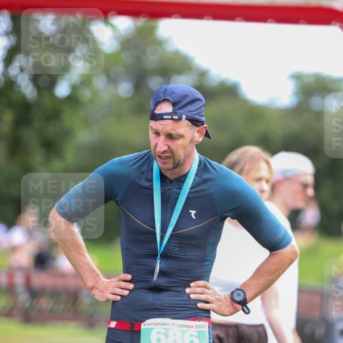 21.06.2026 - 29. Vierlanden-Triathlon Andreas Tolksdorf http://msf.ph/oto/9919246 21.06.2026 12:45:58 Ziel  meine-sportfotos.de
