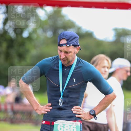 21.06.2026 - 29. Vierlanden-Triathlon Andreas Tolksdorf http://msf.ph/oto/9919247 21.06.2026 12:45:58 Ziel  meine-sportfotos.de