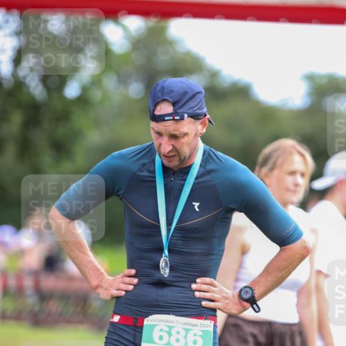 21.06.2026 - 29. Vierlanden-Triathlon Andreas Tolksdorf http://msf.ph/oto/9919248 21.06.2026 12:45:59 Ziel  meine-sportfotos.de