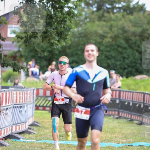 21.06.2026 - 29. Vierlanden-Triathlon Andreas Tolksdorf http://msf.ph/oto/9919267 21.06.2026 12:46:27 Ziel 12, 57 meine-sportfotos.de